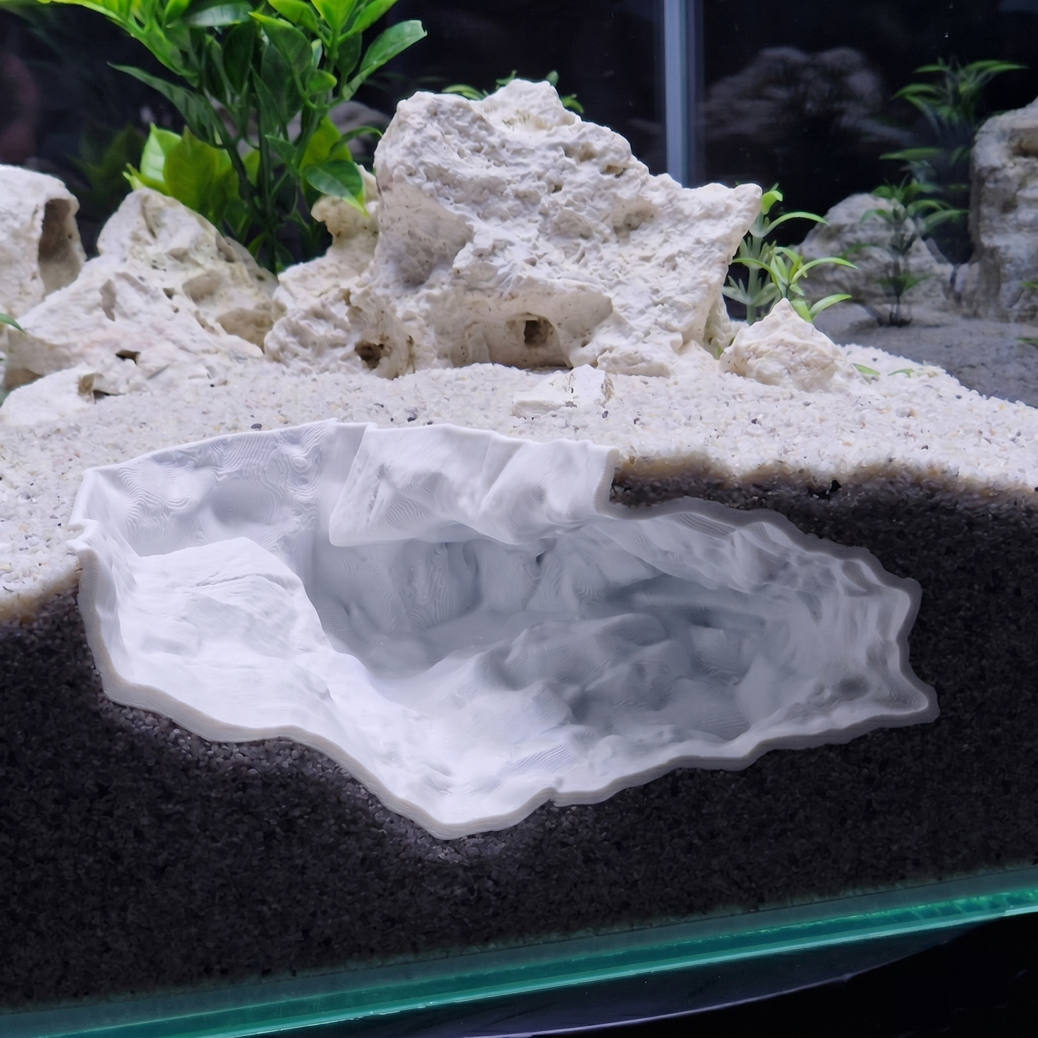 Aquarium Cave Decor - Underground Rock Sanctuary for Fish Tanks - 3D Printed Stone Hideout - Minimalist Aquascape & Terrarium Ornament, AQU-SOLUND-BR-L, AQU-SOLUND-WH-L, AQU-SOLUND-BE-L