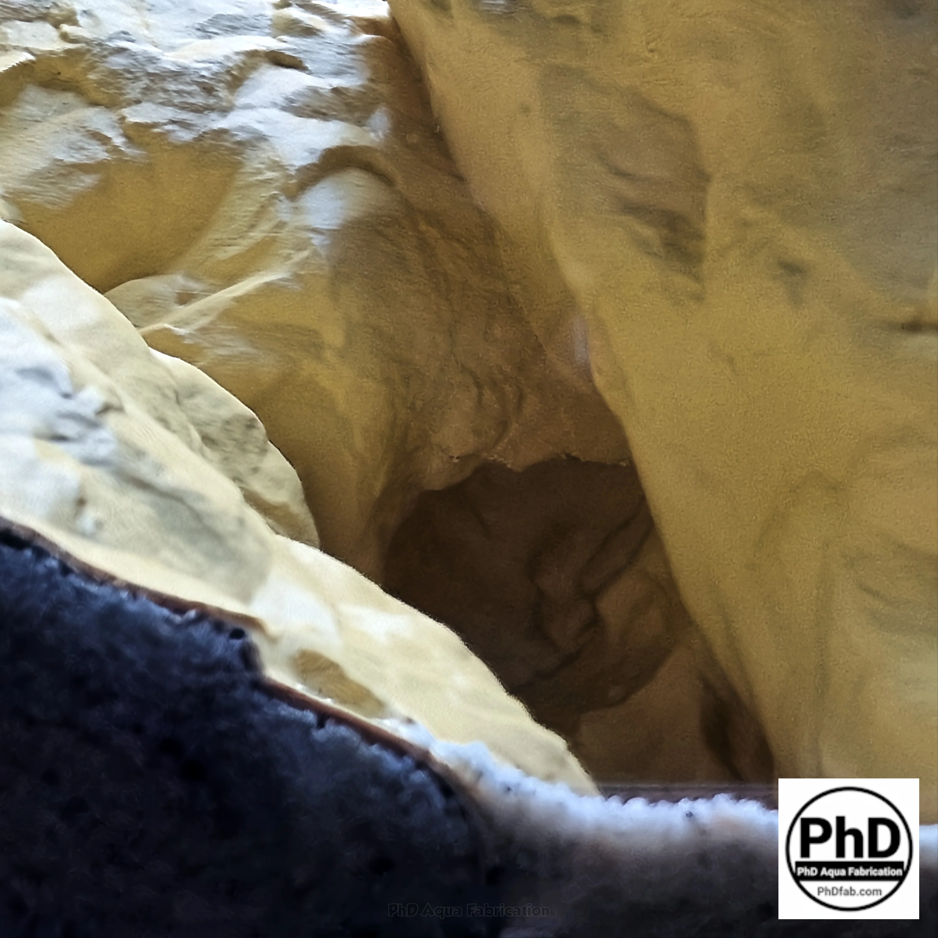 Aquarium Decor Cave - Natural Fish Tank Rock Decoration & Hideout for Shrimp, Betta, Axolotl & Reptiles - Unique Aquascape Accessory for Terrariums