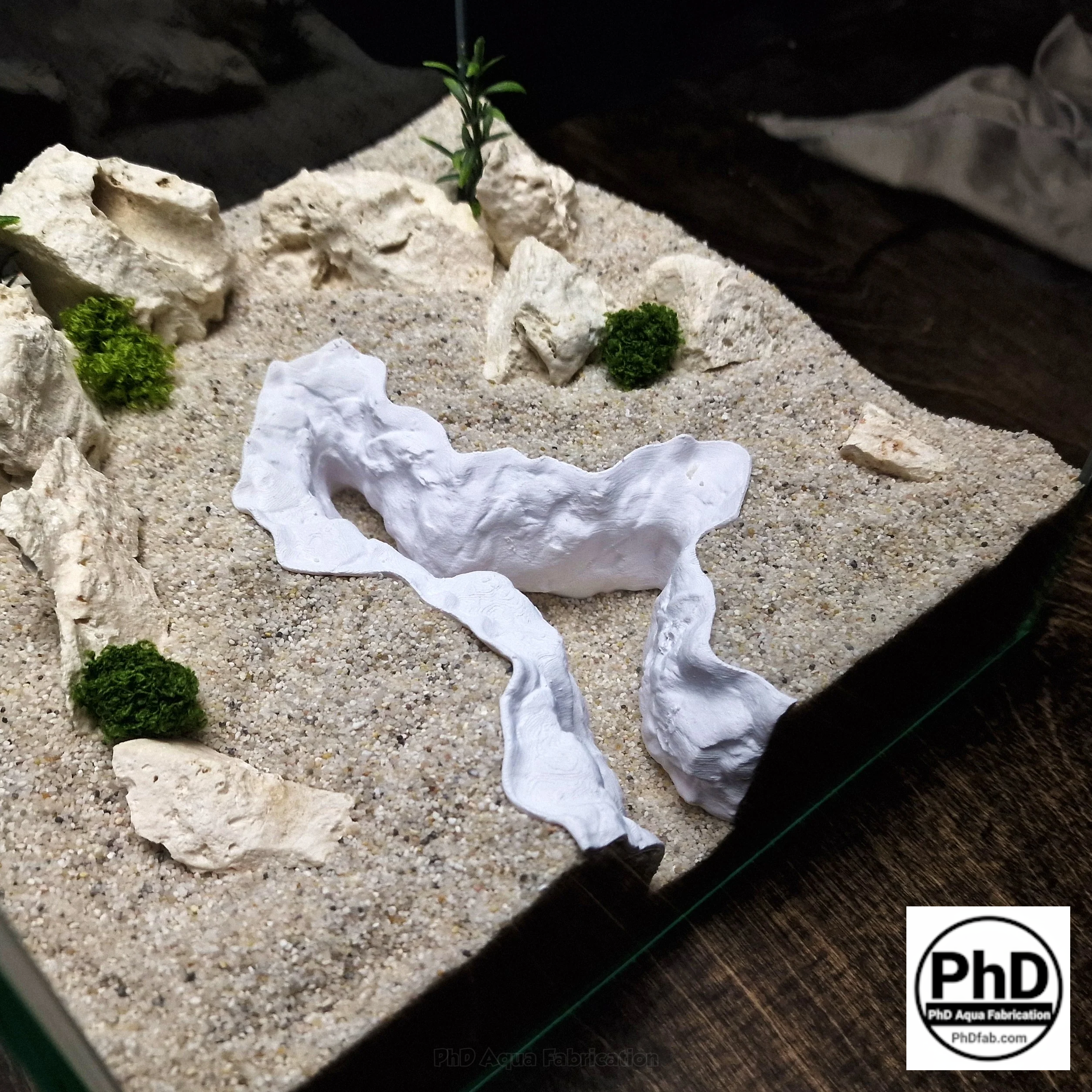 Aquarium Rift Decor - 3D Printed Rock Divider - Aquascaping Ornament & Reptile Terrarium Decoration - "Nowhere Hollow"